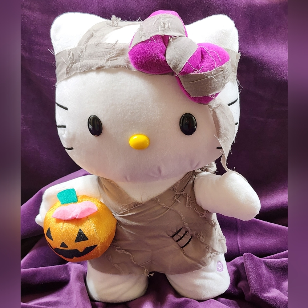 Hello Kitty Mummy Greeter with Sound and Action Side Stepper Halloween Decor